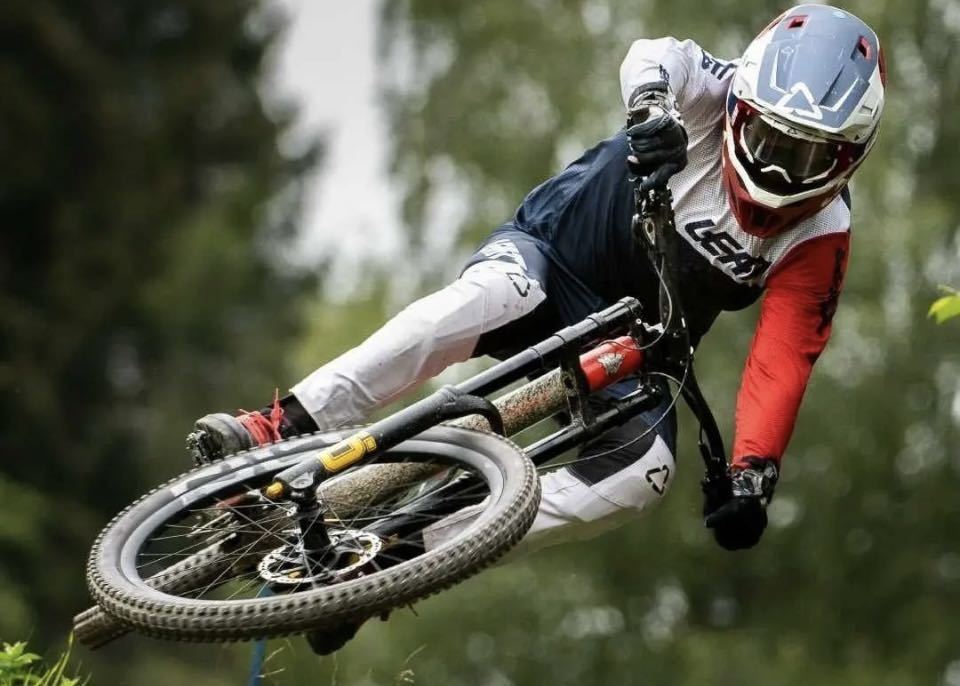 Leatt DBX 8.0 MTB ヘルメット XLサイズ ダウンヒル エンデューロ