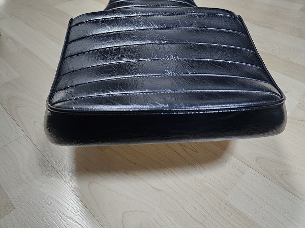 ZRX1200ダエグ DAEG純正シート中古! Yahoo!オークション - ZRX1200 DAEG ダエグ 純正 シートベースに