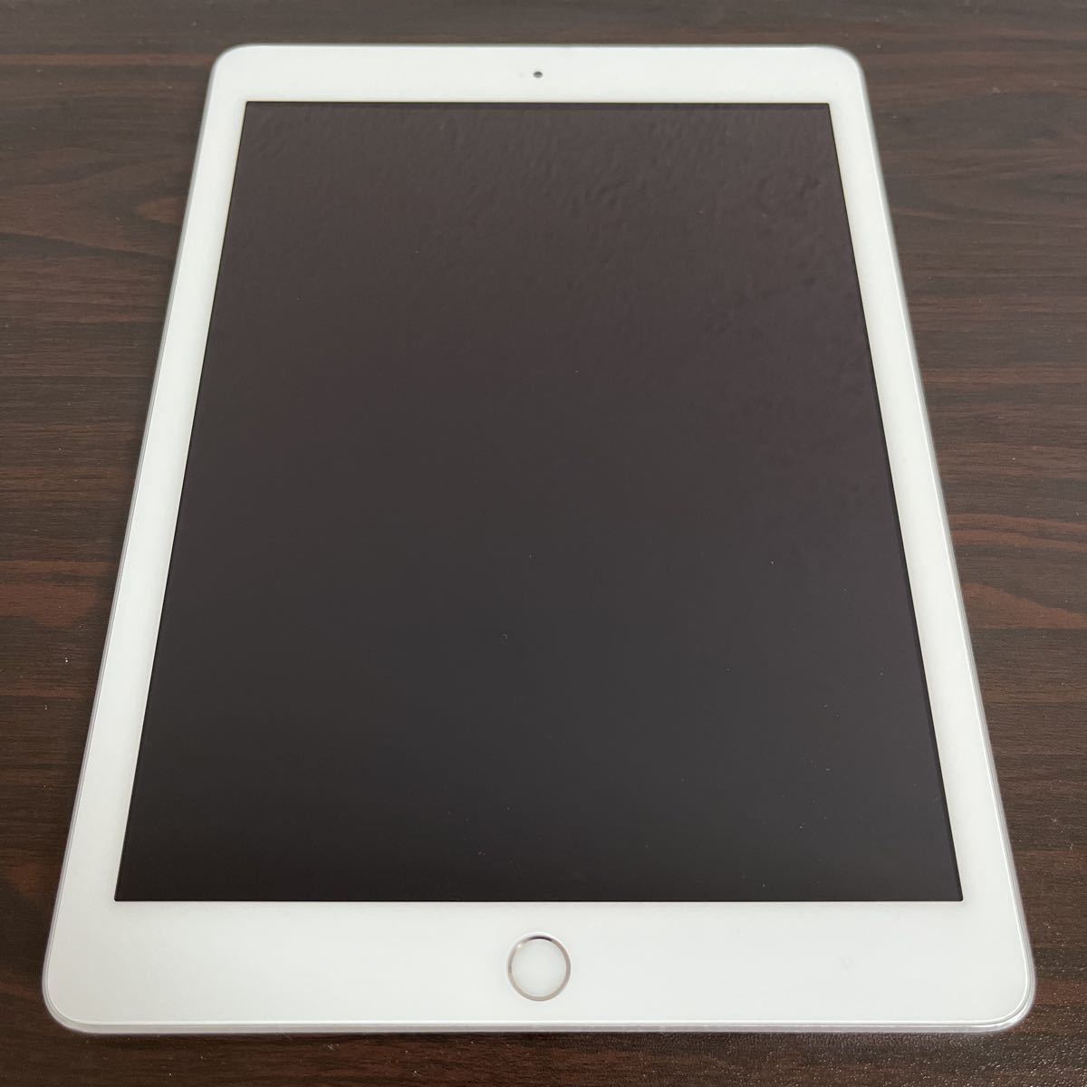 電池良好】【早い者勝ち】【送料無料】iPad6 第6世代 32GB WIFIモデル