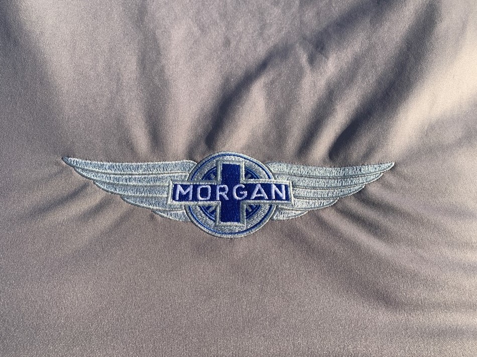 ■モーガン(Morgan)社純正（ウイングロゴ入り）2シーター用フードカバー イギリスモーガン・モーター・カンパニー社_画像5