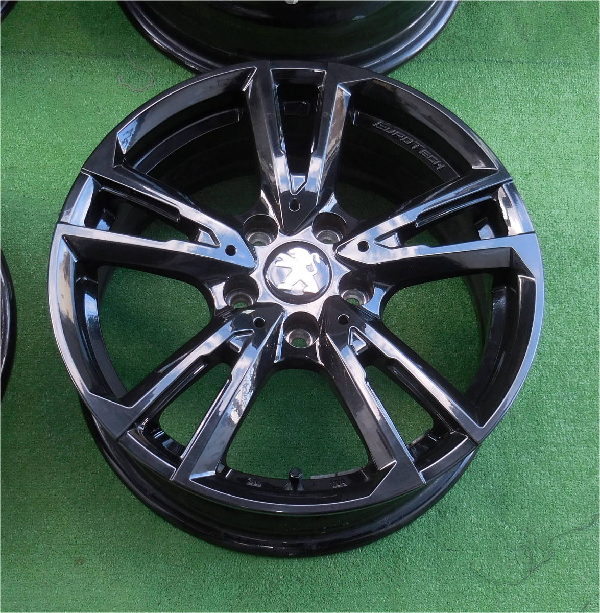 あくまでも EUROTECH ユーロテック16インチ 6.5J +44 PCD108 ハブ径