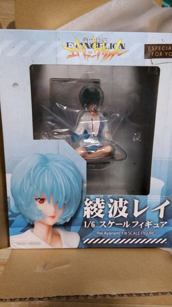 Senori New Century Evangelion Ayanami Rey 1/6比例圖由Yoshiyuki Sadamoto繪製的Ayanami Ray忠實地實現了插圖 原文:千値練 新世紀エヴァンゲリオン 綾波レイ 1/6スケール フィギュア 貞本義行が描く綾波レイを、イラストに忠実に立体化