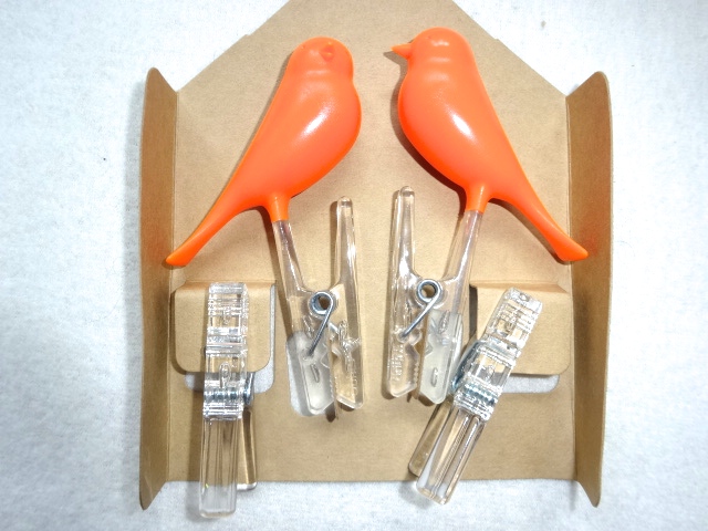 ● 日本未入荷 qualy PEG Sparrow クリップ インテリア デコレーション 飾り プラスチック製 洗濯バサミ オレンジ 小鳥 4個 新品 可愛い_画像2