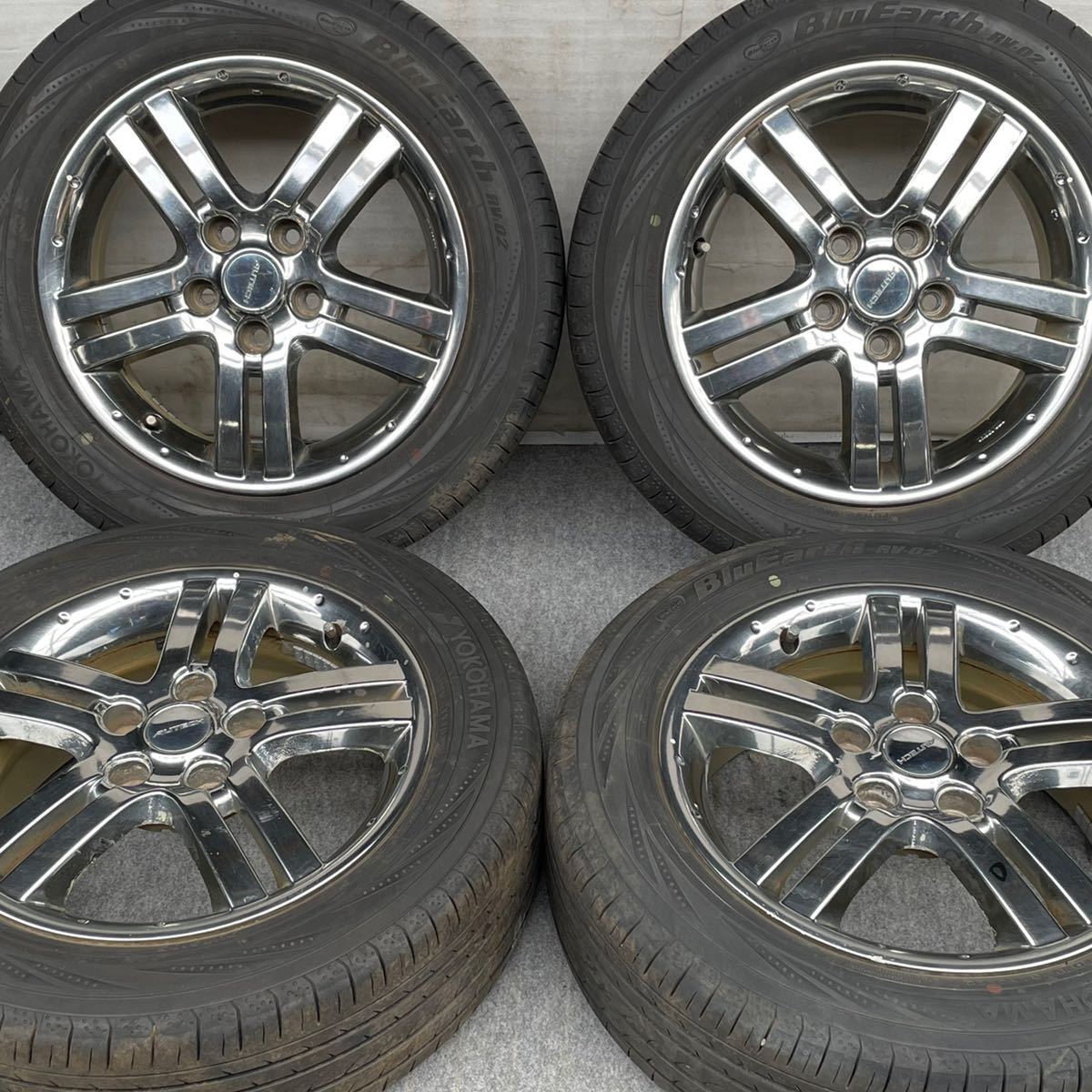 日産純正C26セレナAUTECH 16インチ ×6J+45 114.3-5H-