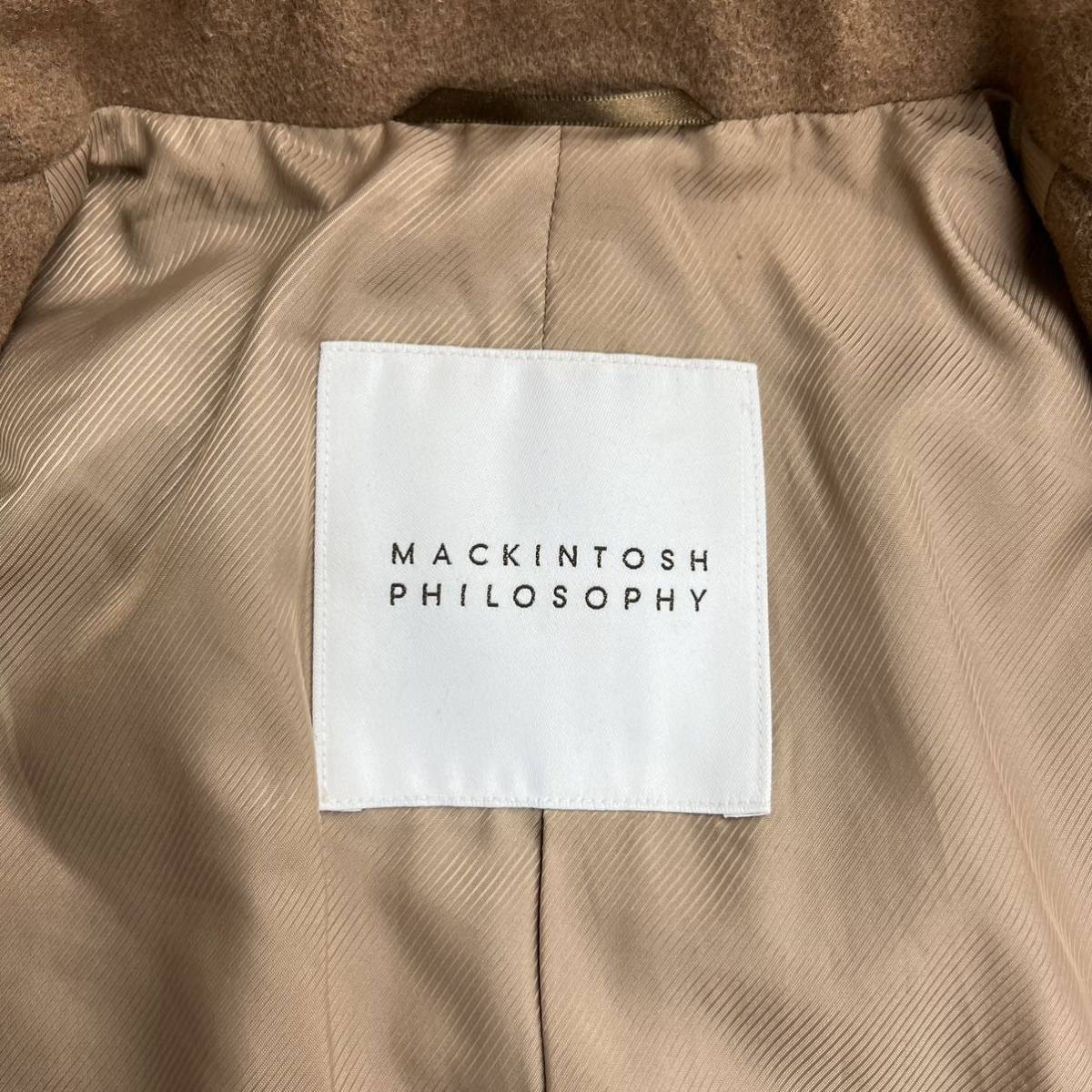 極美 マッキントッシュフィロソフィー『魅力に魅せる』MACKINTOSH Pコート メルトン ウール ロゴ刻印ボタン 着心地◎ キャメル 40 L位