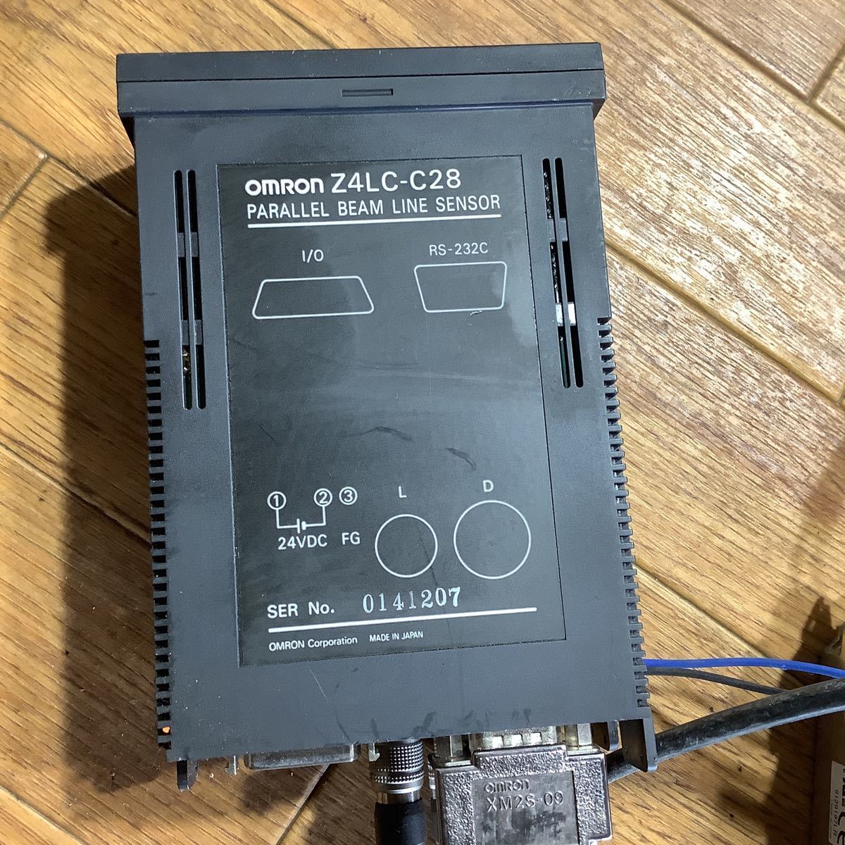 OMRON測定器Z4LCーC28 中古品一般的な通電まで済みです。動作未確認ジャンクです。_画像4