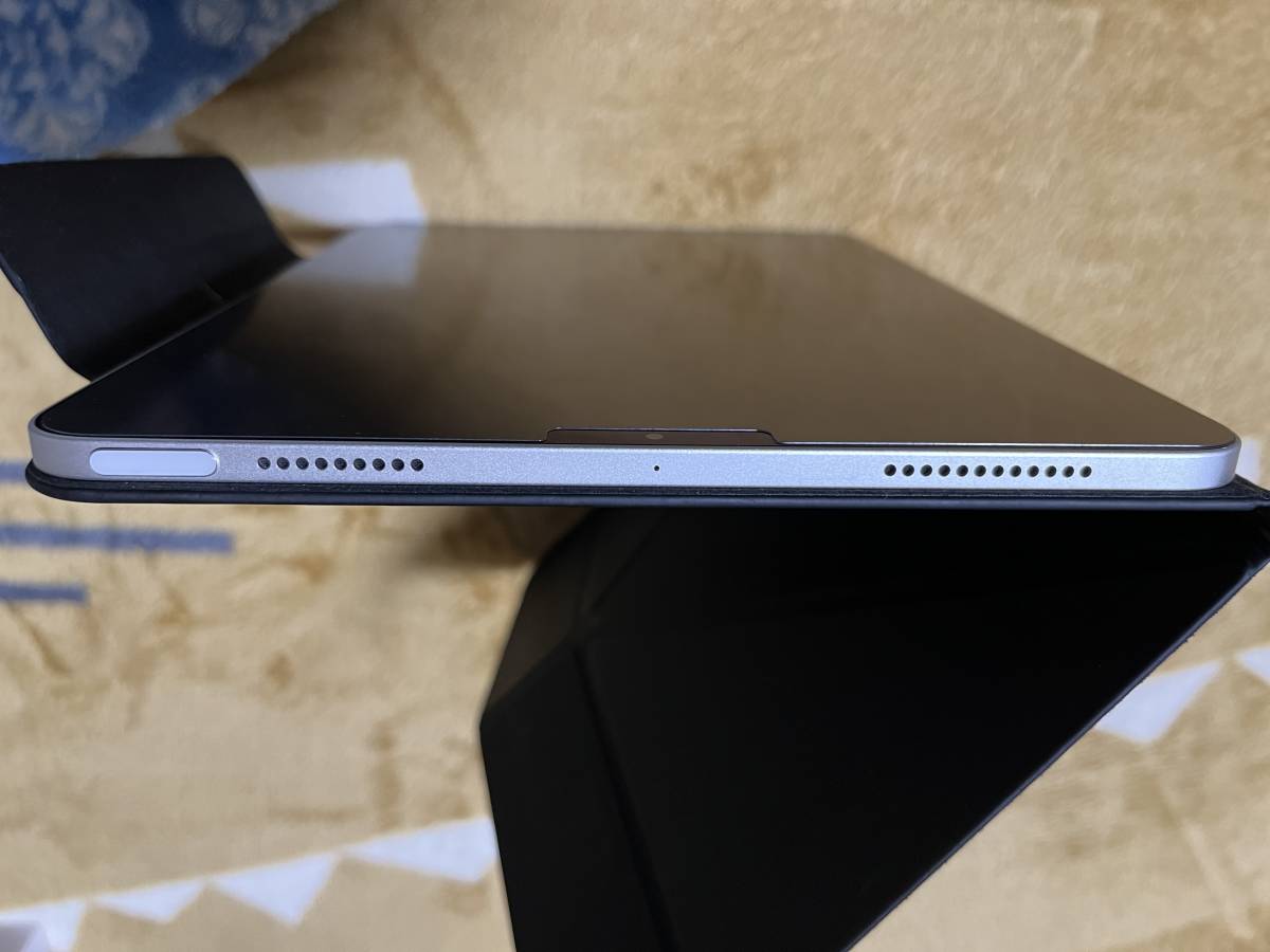 2020 Apple iPad Air(10.9インチ、Wi-FIモデル、64GB)シルバー　第４世代_画像3