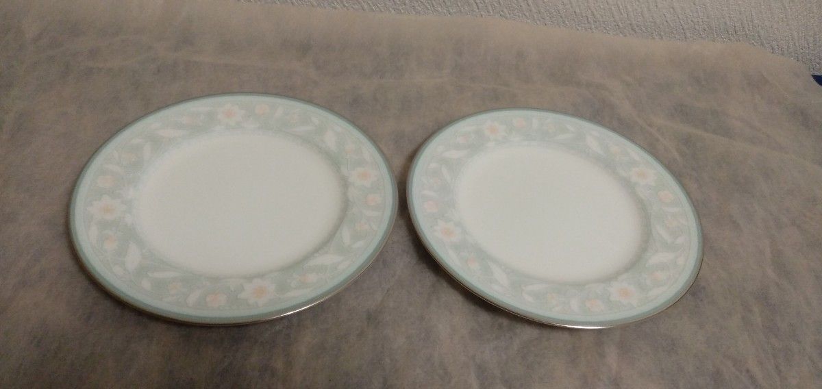 ノリタケ Noritake　フェアモント デミタスカップ&ソーサー２客　デザート皿２枚 