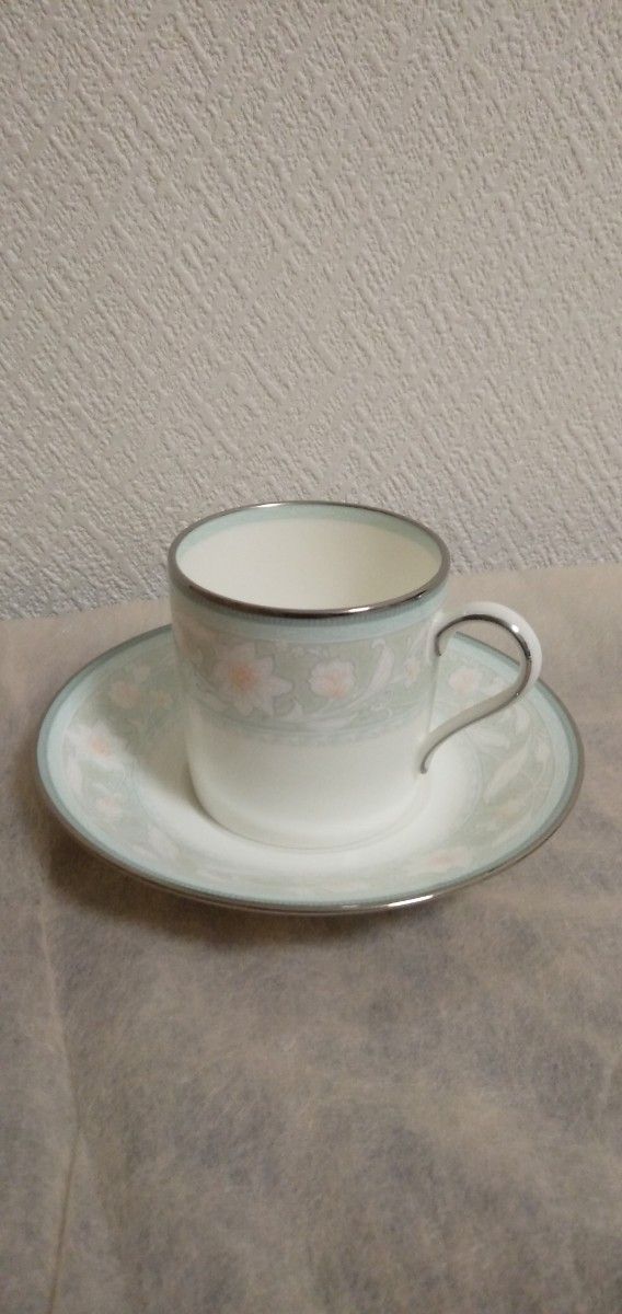 ノリタケ Noritake　フェアモント デミタスカップ&ソーサー２客　デザート皿２枚 