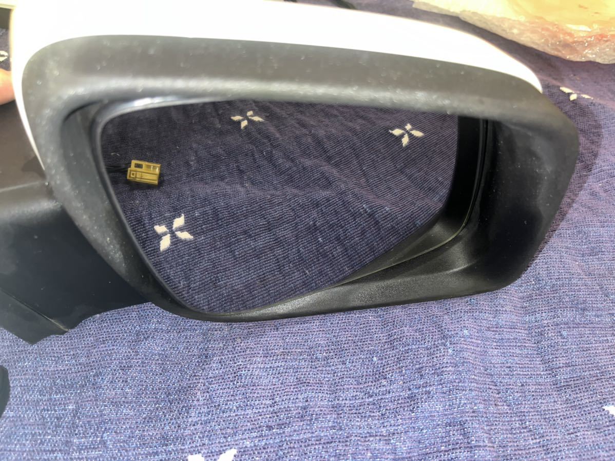 H23 B180 W245 B Class right side mirror door mirror operation has been confirmed . mileage :38550KM