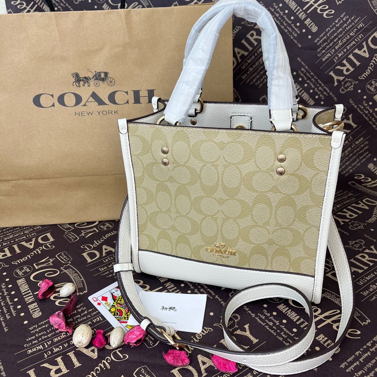 COACH コーチホワイト ライトカーキ シグネチャーショルダーバッグ