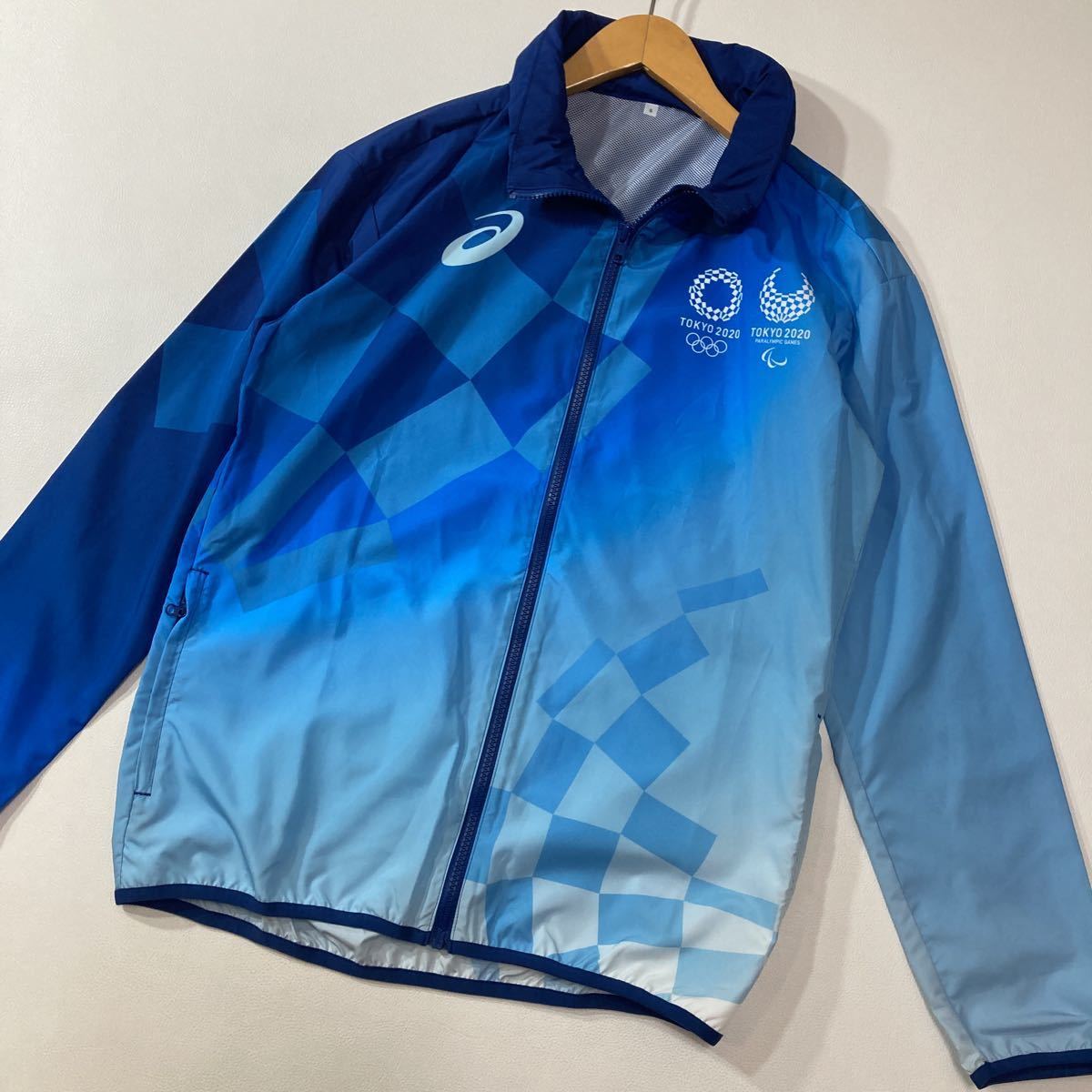 70 美品 asics アシックス 東京オリンピック 2020 フード付き ナイロン 70 美品 asics アシックス 東京オリンピック 2020 フード付き ナイロン