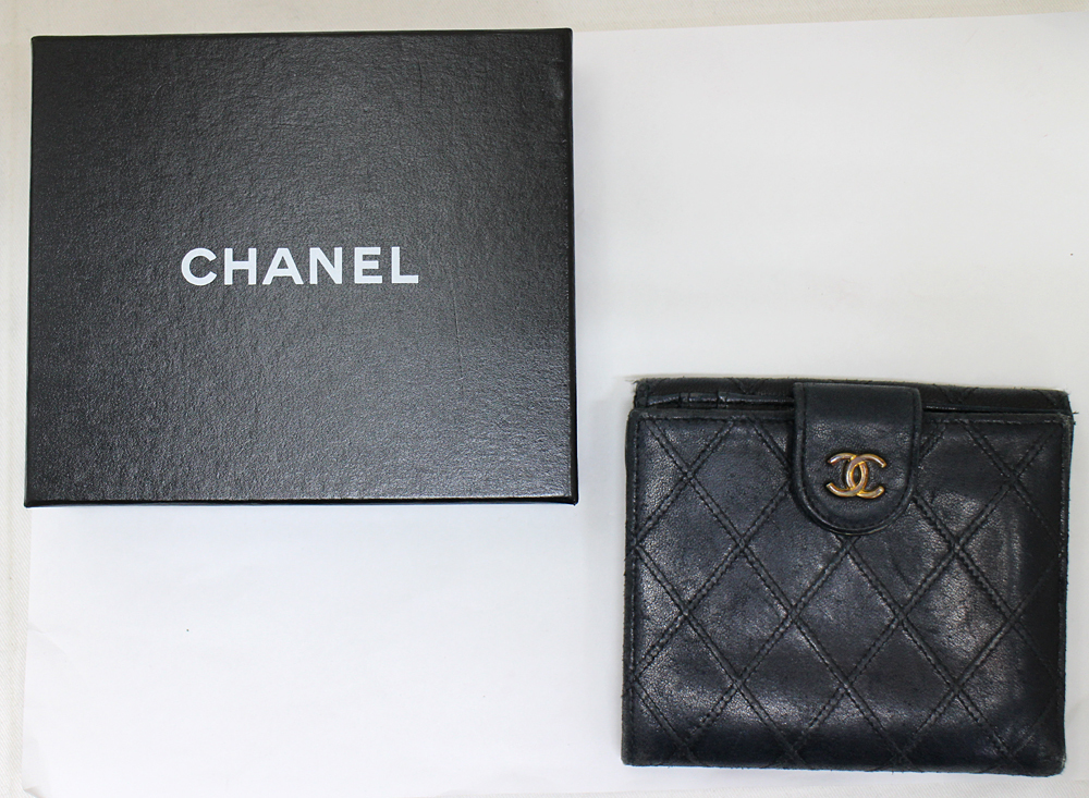 超可爱 【CHANEL】シャネル 二つ折り マトラッセ コンパクトウォレット 20230823 ココマーク キルティング ネイビー CC 財布 レザー ダーク 女性用財布 超可爱 【CHANEL】シャネル 二つ折り マトラッセ コンパクトウォレット 20230823 ココマーク キルティング ネイビー CC 財布 レザー ダーク 女性用財布
