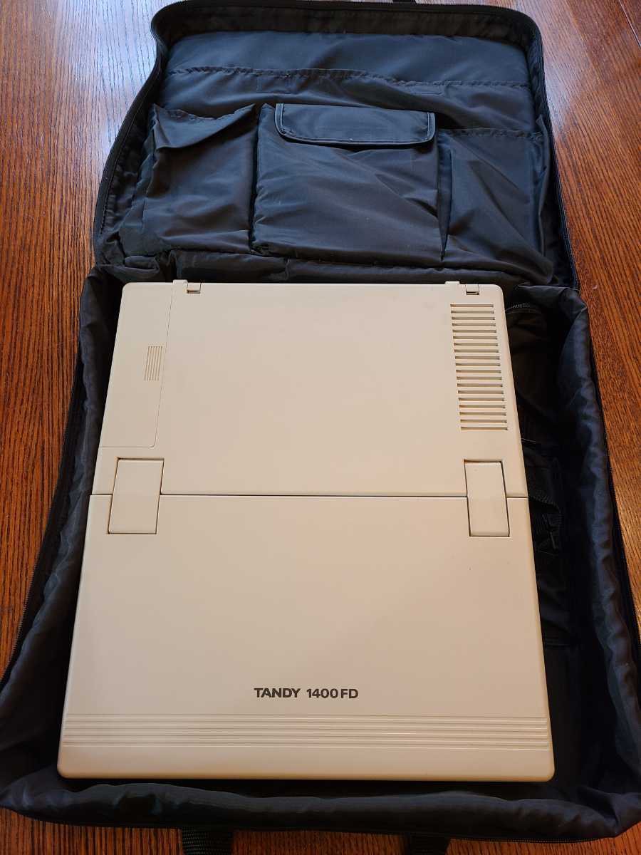  operation verification! USA buy Vintage personal computer Tandy 1400 FD & tongue ti- case 