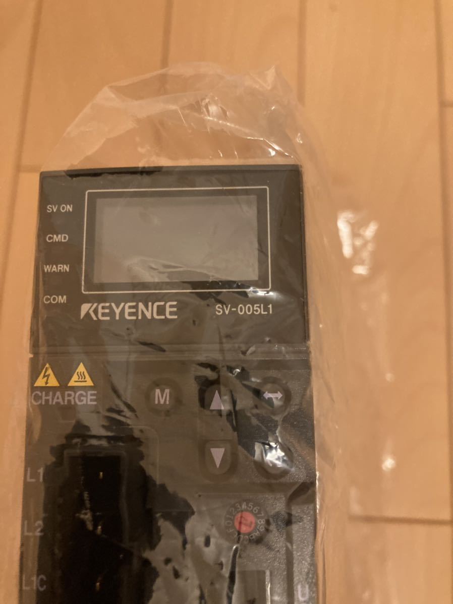 新品・未使用　KEYENCE キーエンス SV-005L1 ACサーボアンプ_画像2