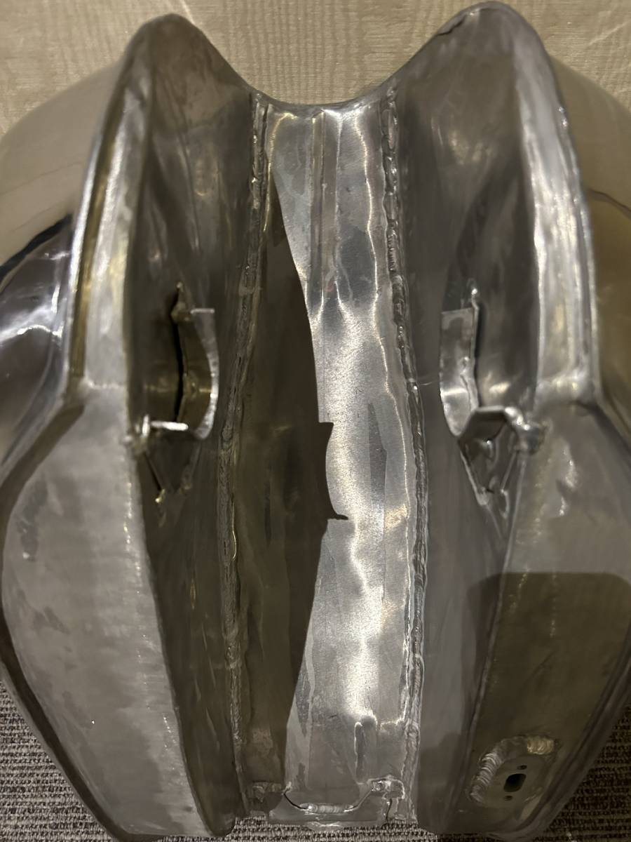 RZ250 RZ350 アルミタンク 訳アリ 注意喚起「UK品質」は詐欺 4L3 RZ250 RZ350 アルミタンク 訳アリ 注意喚起「UK品質」は詐欺 4L3