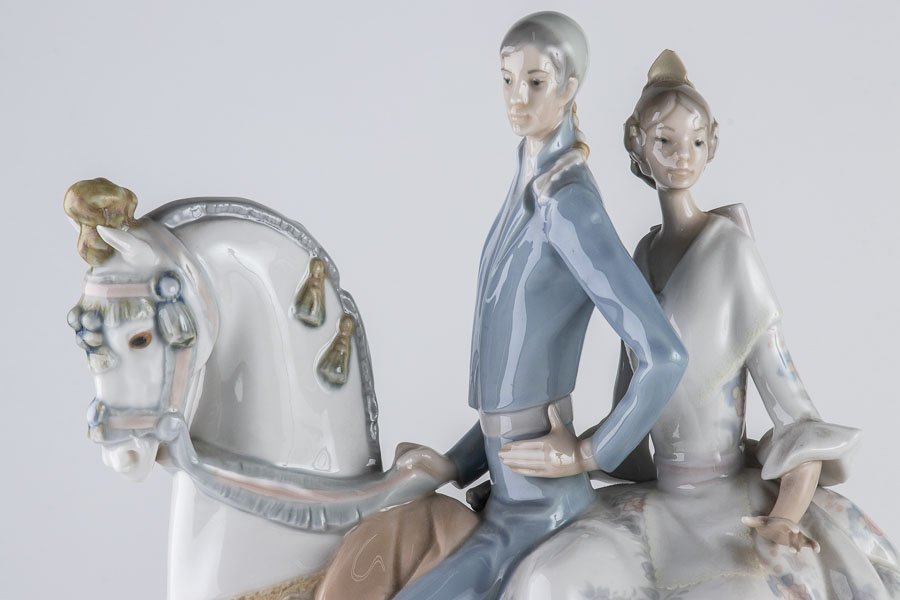 リヤドロ Lladroフィギュリン 馬に乗った男女 noonaesthetics.com