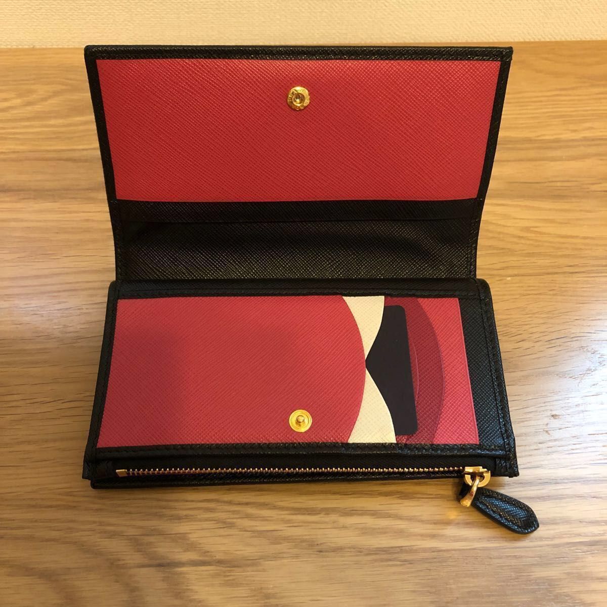 【新品未使用】PRADA プラダ　サフィアーノレザー財布