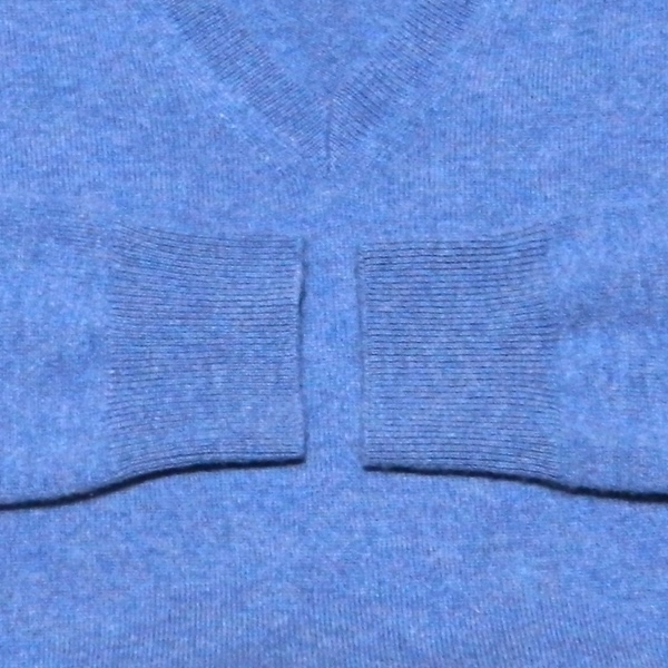 ユニクロ Vネック ストレッチ 100% カシミア ニット 薄手 セーター 薄い 青 グレー 混色 M 美品_画像5