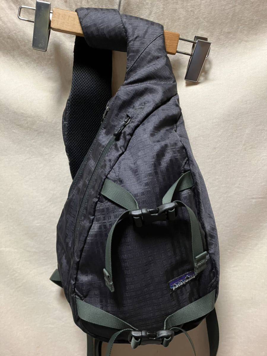 極美品 patagonia 旧アトム 廃番希少品 atom オールドパタゴニア ワンショルダー ボディバッグ ブラック フィッシング surf_画像1