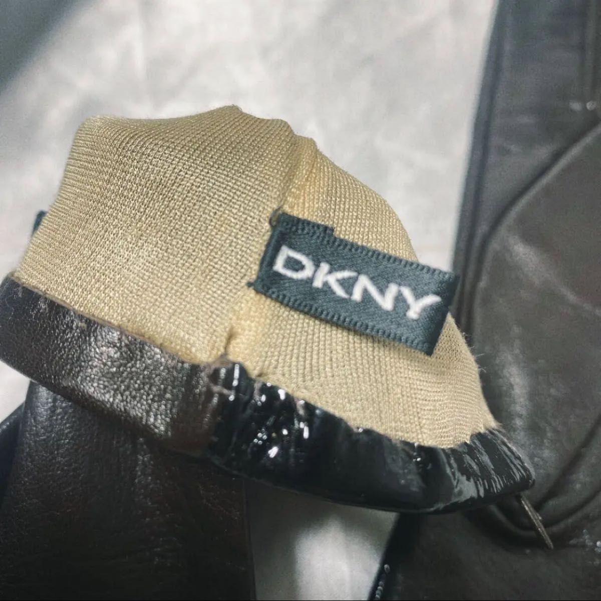 美品　　未使用品　DKNY  ダナキャラン　手袋　革手袋　21cm