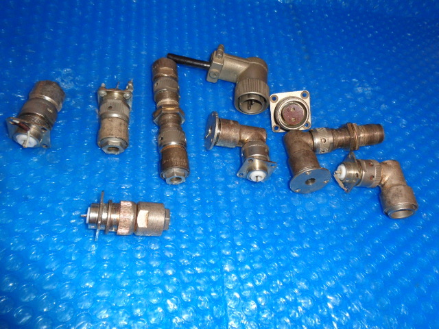 ロシア軍用無線機アンテナコネクタ:2Pin コネクタ―オスメス1組:送料 600円_画像1