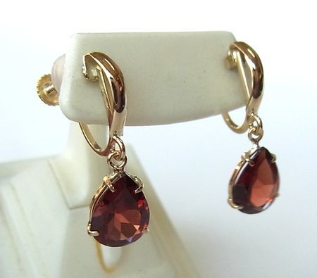 K18 yellow gold * natural garnet attaching simple screw type earrings *