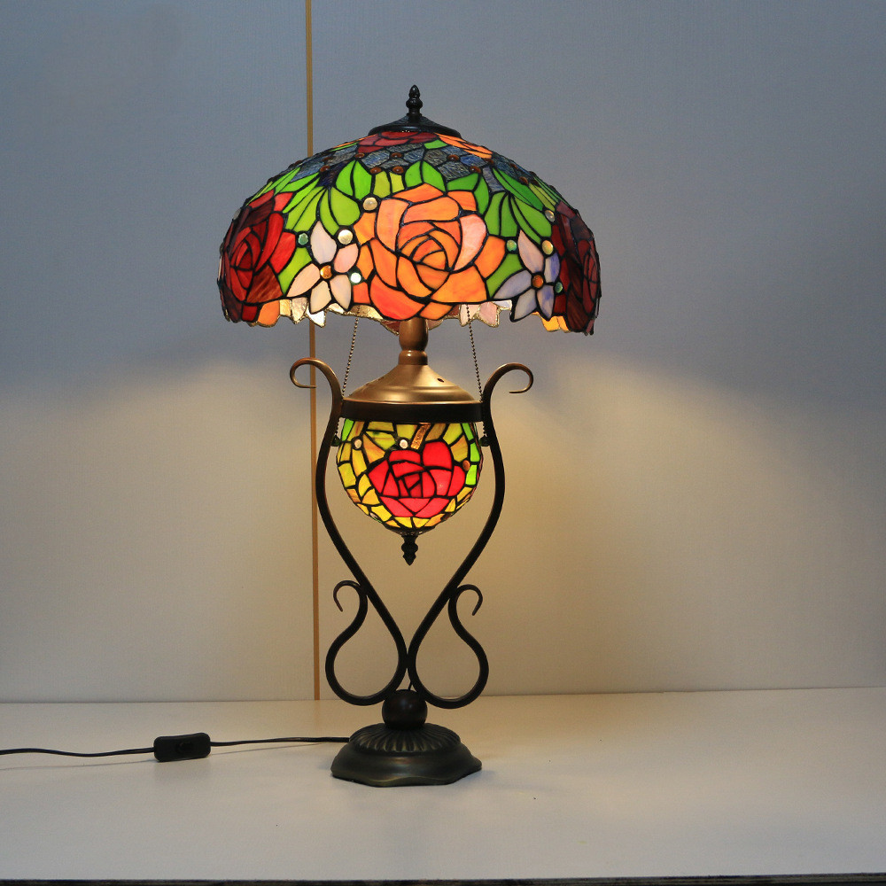 ◆高品質◆芸術品◆ステンドランプ ステンドグラス 花柄 照明 レトロな雰囲気 ティファニー技法 デスクライト室内装飾