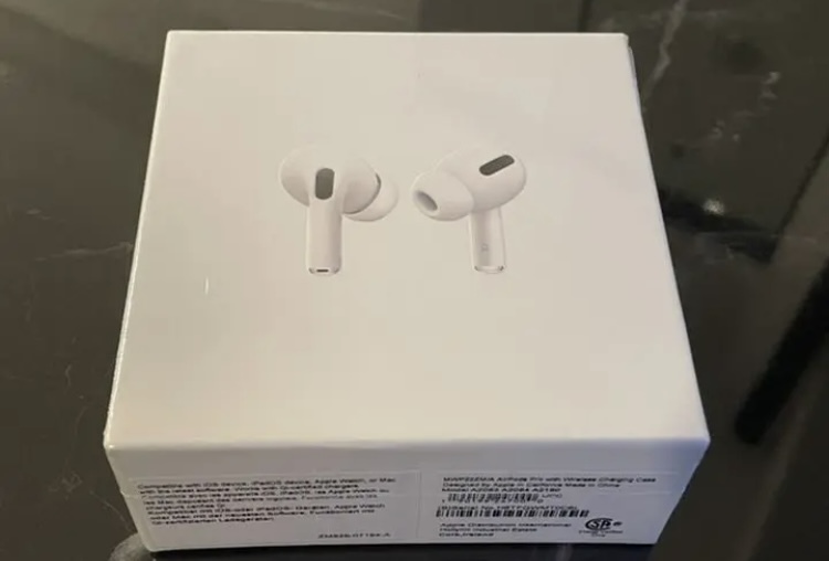 新品未開封正規品　Apple AirPods Pro 2021年最新モデル_画像1