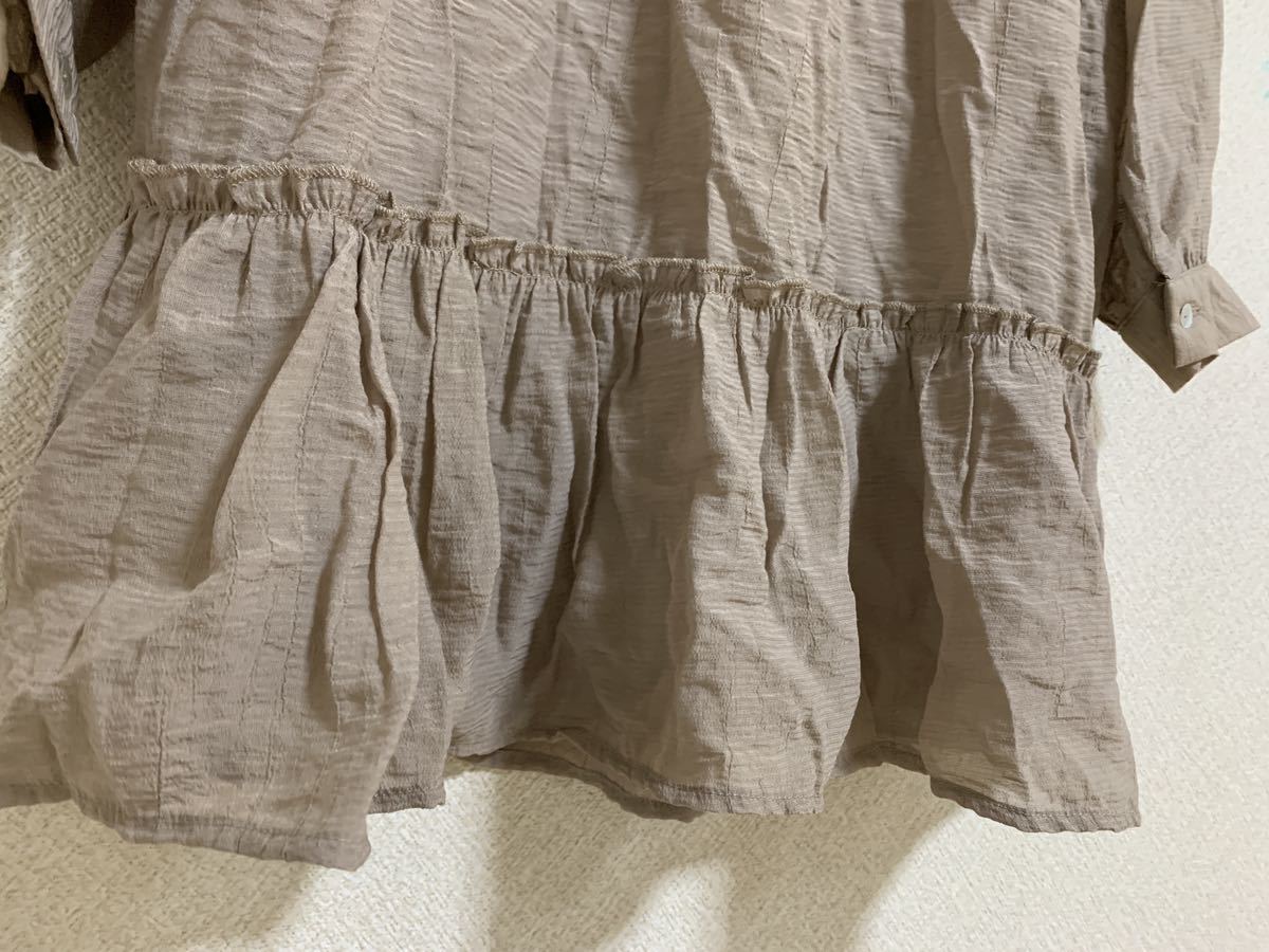 未使用タグ付き ZARA レディース フリルヘムオーバーサイズブラウス