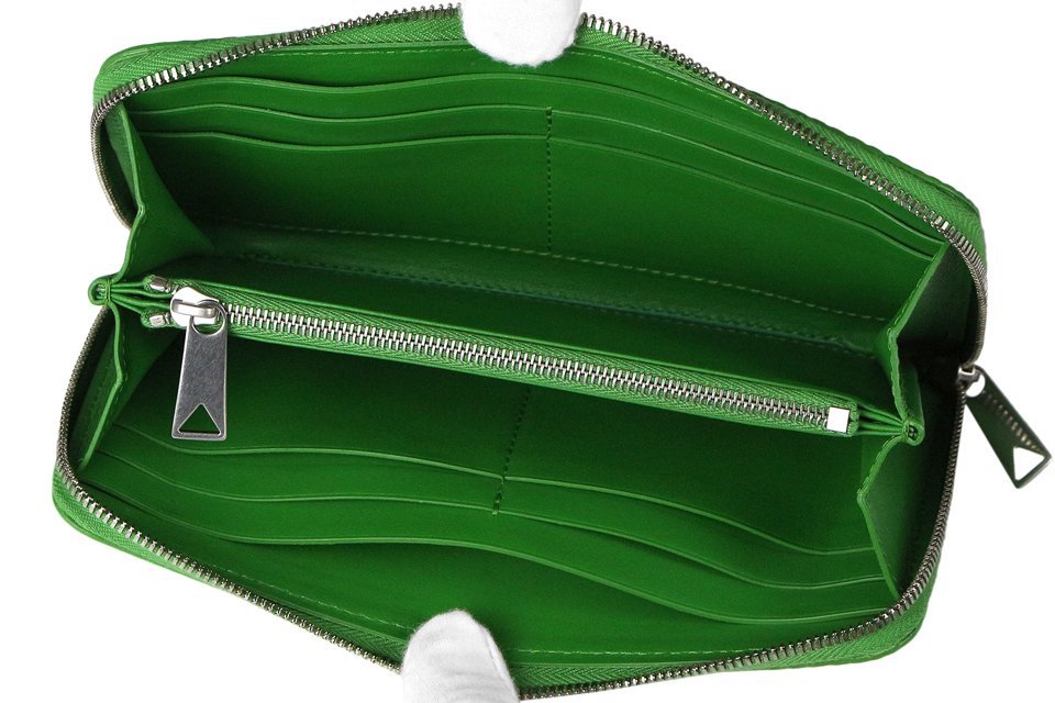 正規店仕入れの BOTTEGA VENETA ボッテガ ヴェネタ デボスイントレ