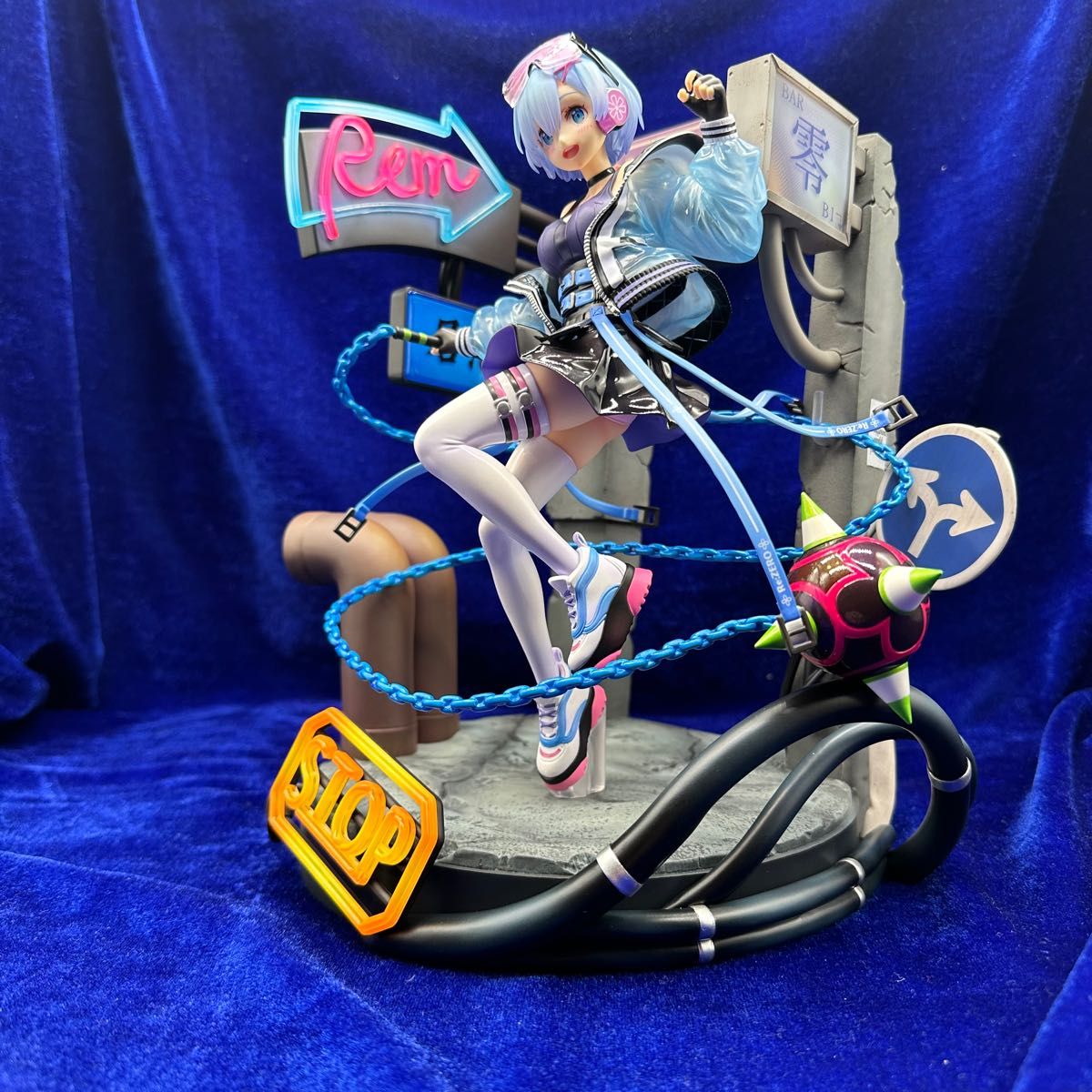 渋谷スクランブルフィギュア レム -Neon City Ver - 1/7スケール
