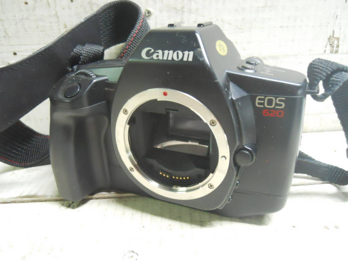M9284 カメラ canon EOS620 動作チェックなし 傷汚れあり ゆうパック60サイズ(0502)_画像1