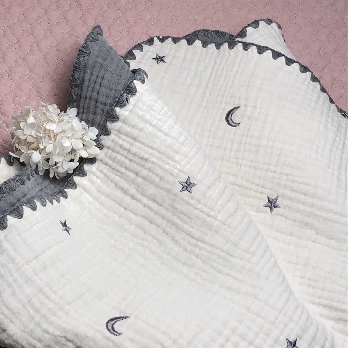  new goods star . month blue gray embroidery 6 -ply gauze packet blanket Korea Eve ru70×90cm