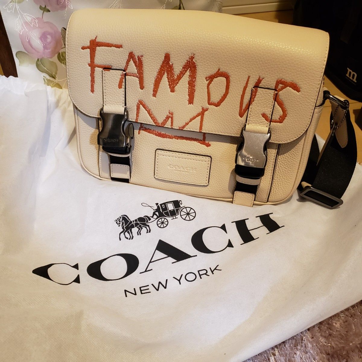 【最終お値下げ】COACH　バスキア　コラボ　ショルダーバッグ　アイボリー