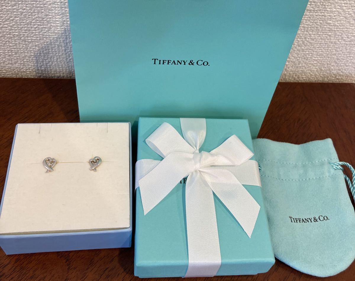 新品 未使用 正規品 ティファニー tiffany&co ピアス ラヴィングハート シルバー ケース 巾着 紙袋 リボン プレゼント ハート 箱_画像1