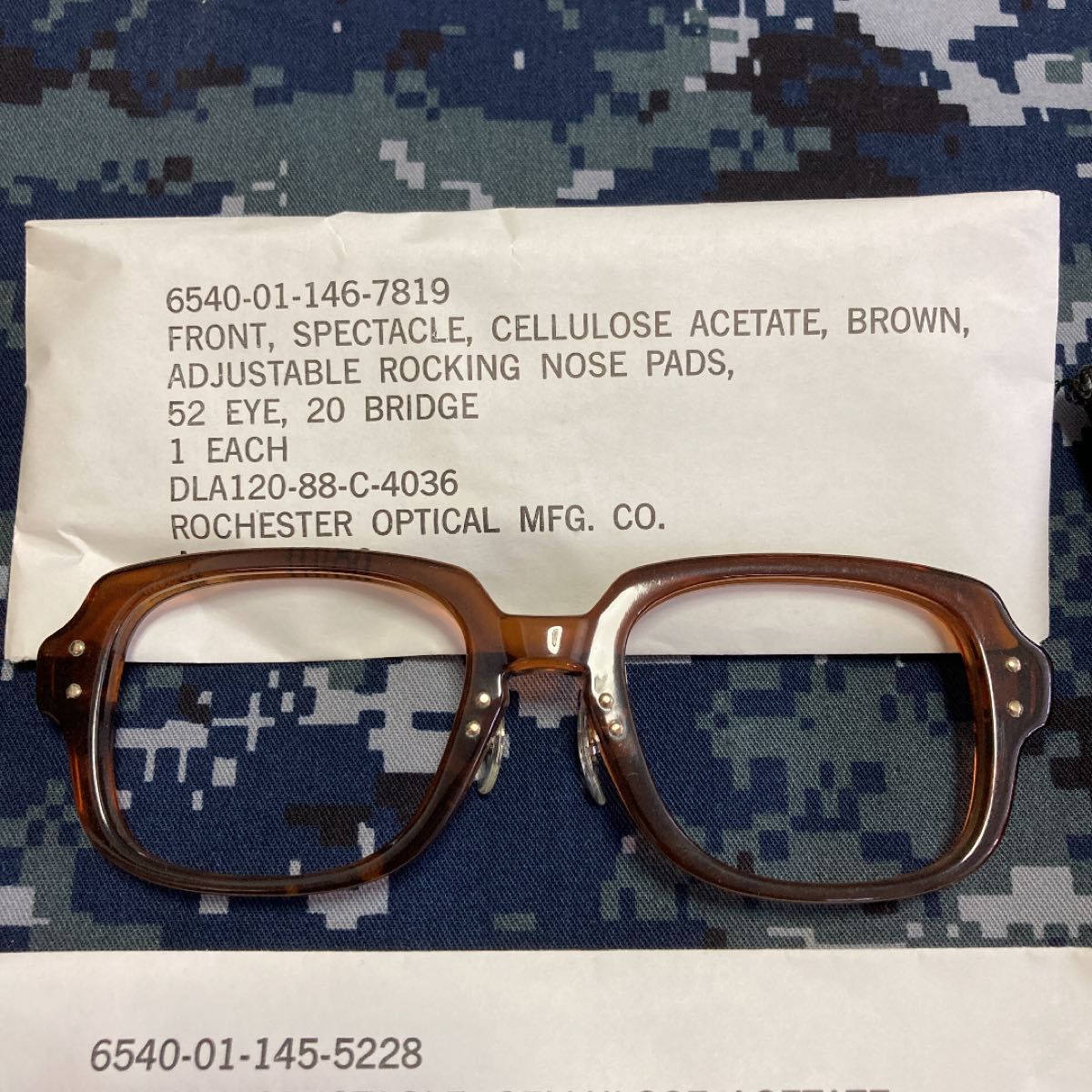 52-20ノーズパッド付き米軍実物80s眼鏡BCG