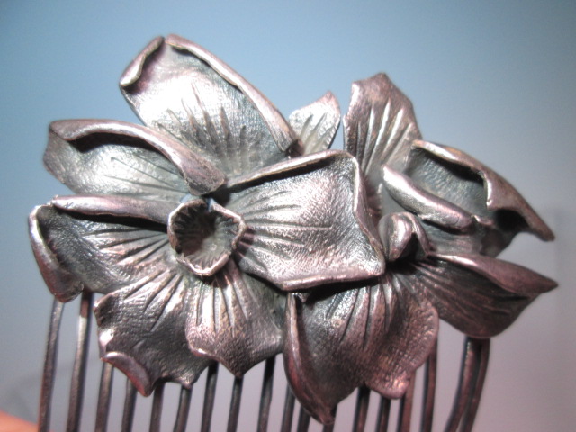 *SILVER silver engraving skill flower. small ....22,32g