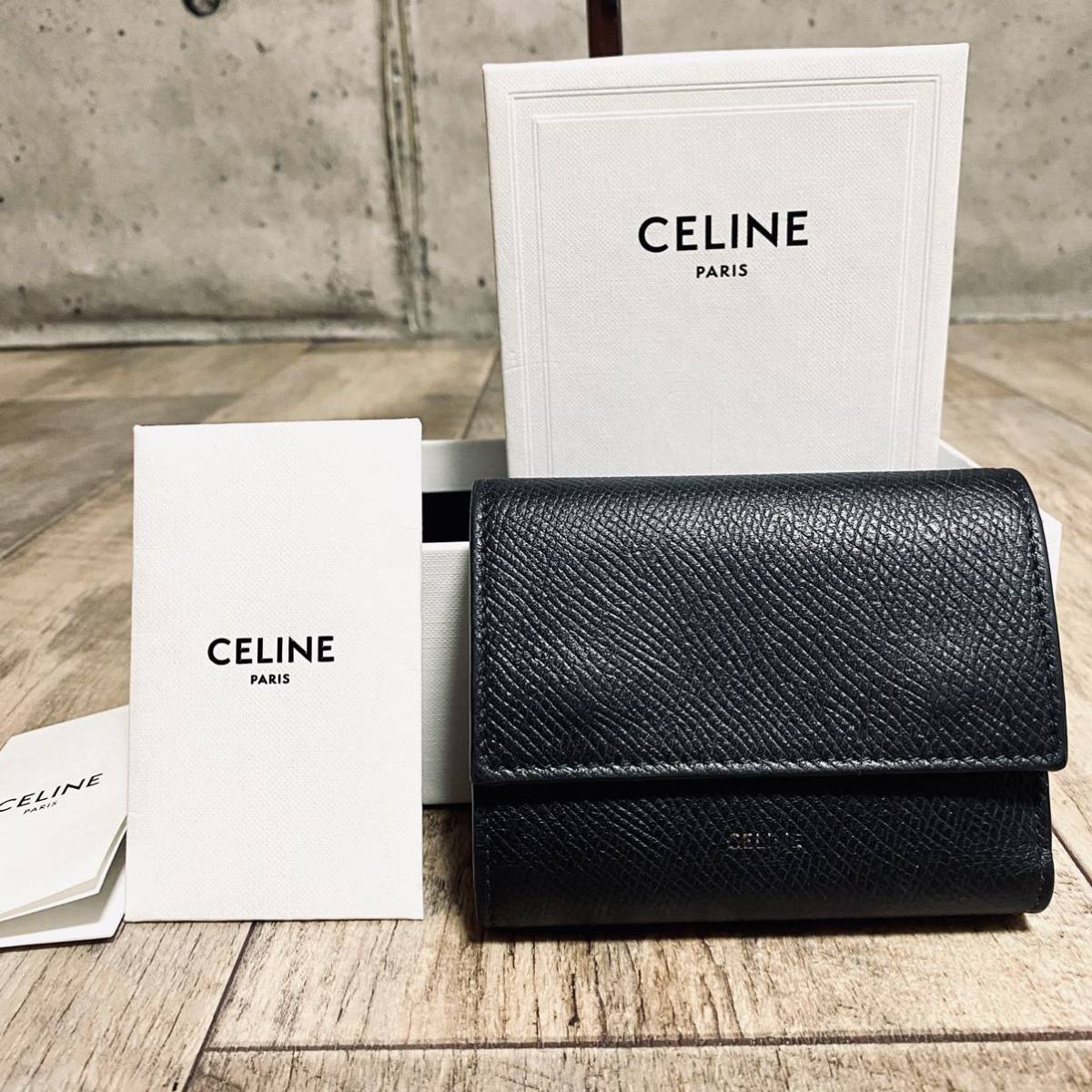 本物☆CELINE セリーヌ スモールトリフォールド レザー 三つ折り 財布 ブラック 黒 箱付き ウォレット コンパクト ミニ レディース メンズ