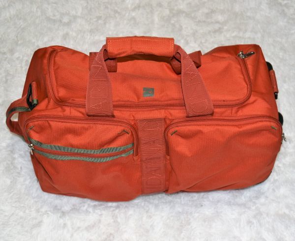 *MANDARINAD* man dalina* Duck *2WAY * travel bag * contraction steering wheel attaching carry bag. Boston bag 