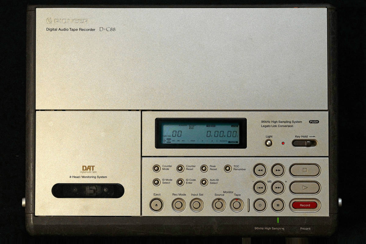 Yahoo!オークション - PIONEER D-C88 パイオニア 可搬型 DAT Yahoo!オークション - PIONEER D-C88 パイオニア 可搬型 DAT