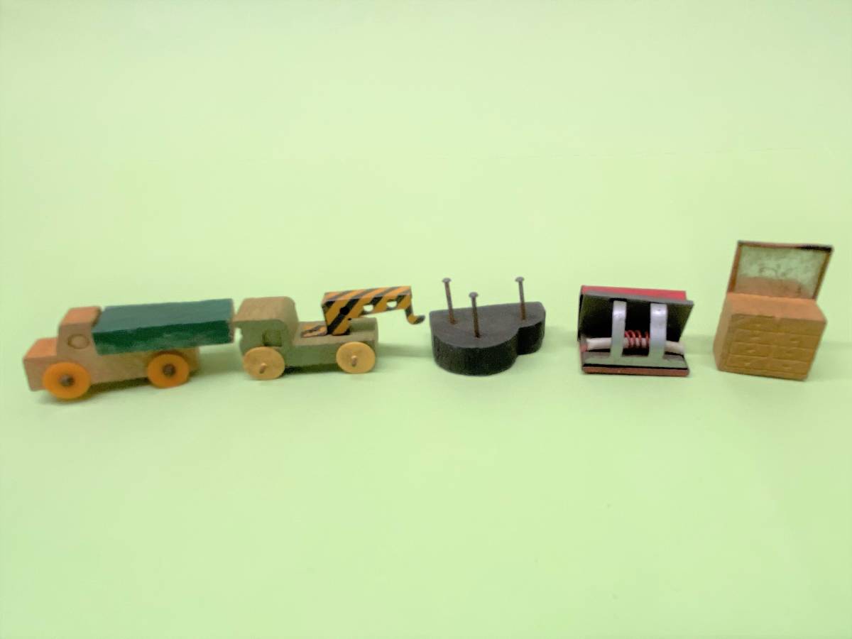 木製グリコのオマケ　自動車・楽器・家具など　昭和時代_画像1