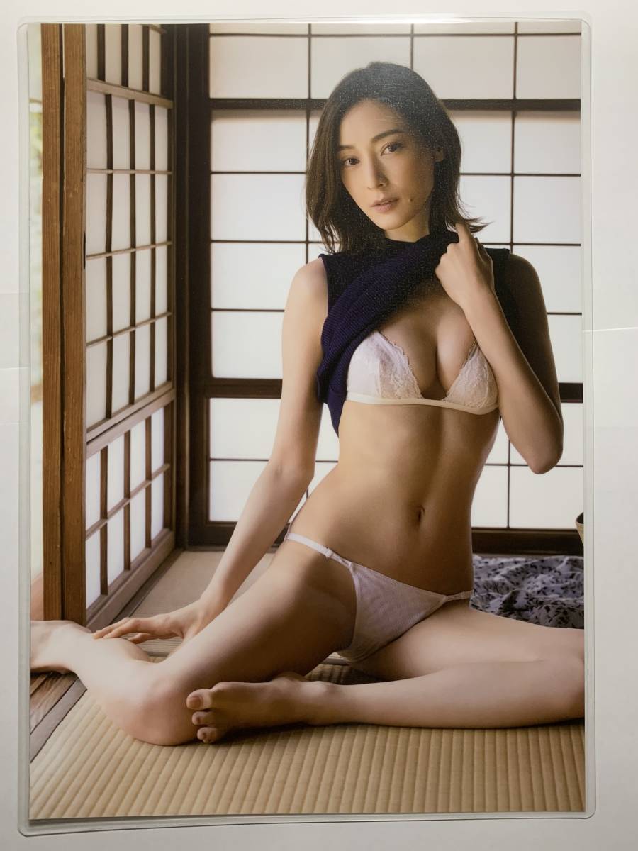 [ thick laminate processing ] Ikeda summer . swimsuit A4 magazine scraps 6 page 2022 year about [ gravure ]-010231
