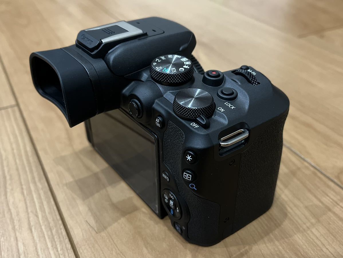 ブランド Canon EOS R10 ボディーのみ。
5年延長保証と付属品多数付き！
カメラ、光学機器
プスライブ