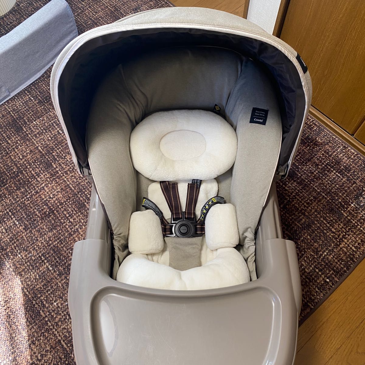ネムリラ オートスイング AUTO SWING 電動ハイローチェア Combi ベビー