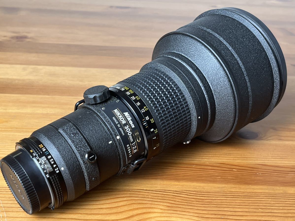 NIKKOR Ai-S 300 2.8 ED Nikonニコン マニュアルフォーカスレンズ NIKKOR Ai-S 300 2.8 ED Nikonニコン マニュアルフォーカスレンズ