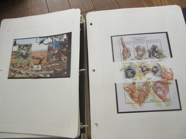 VOSTOK POSTAGE　世界各国の　ゴリラ、チンパンジーなど類人猿を描いた切手 STAMP ALBUM　41 _画像2