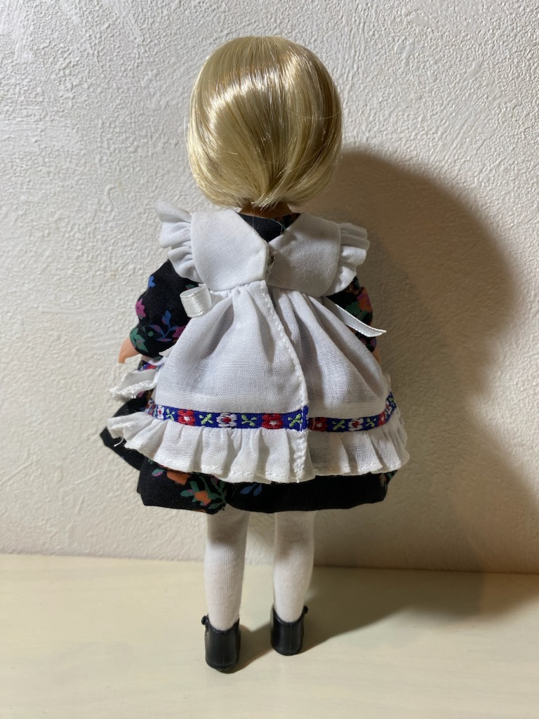 タイニーベッツィーマッコール　スプリングブロッサム Tiny Betsy McCall　Spring Blossom フィギュア　人形_画像3