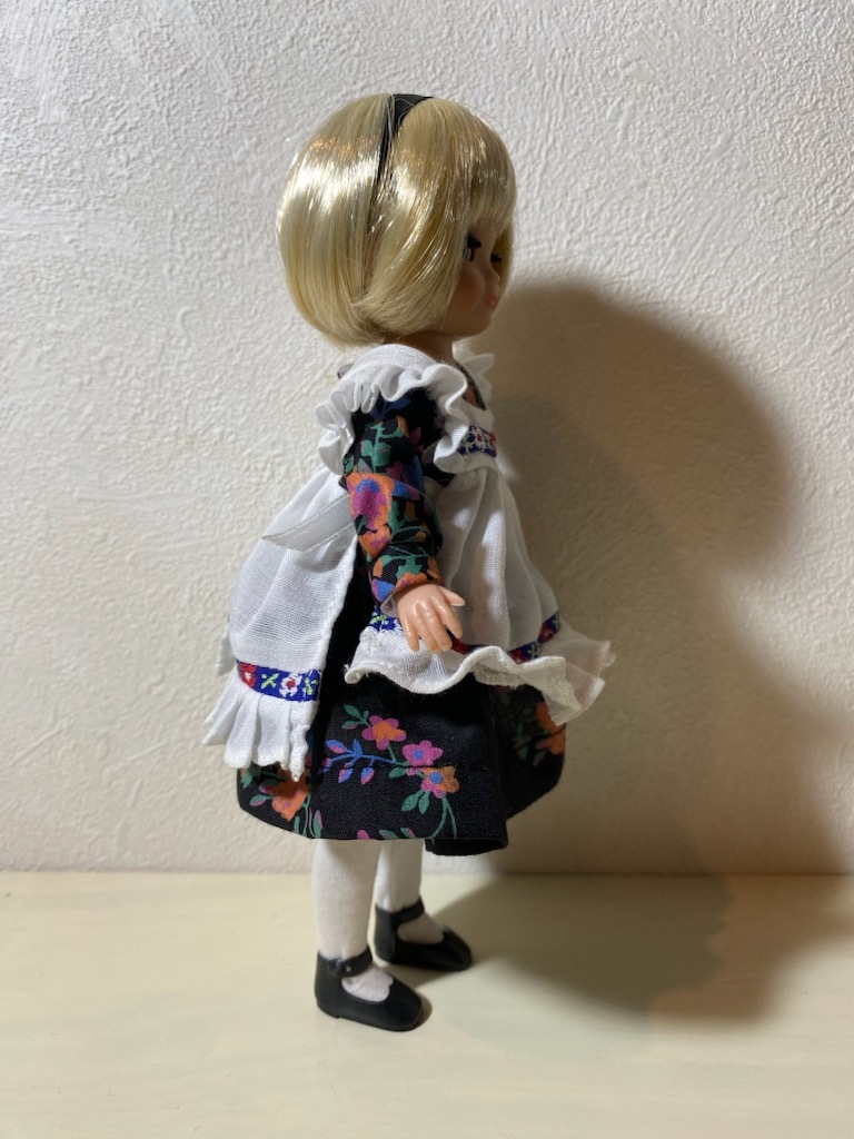 タイニーベッツィーマッコール　スプリングブロッサム Tiny Betsy McCall　Spring Blossom フィギュア　人形_画像4