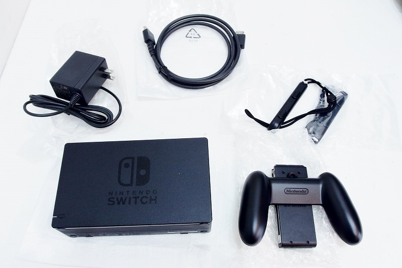 新品同様！ニンテンドー NINTENDO 任天堂スイッチ Nintendo Switchの付属品のみ kz4604200746_画像1